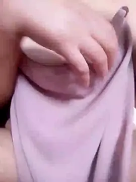 lina ae online show from 10-15-25, 08:25