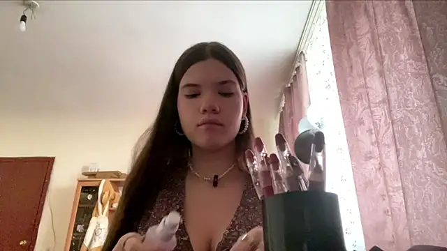 AlmetaBradicich online show from 10-07-25, 06:10