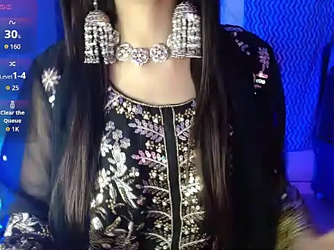 Roiseeee online show from 03-21-26, 04:39