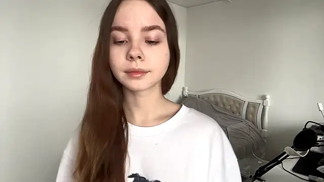 Snapshot of EhtelBiondi chatting on 01-08-26, 08:16 EhtelBiondi online show from 01-08-26, 08:16