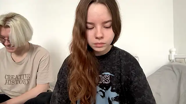 Snapshot of EhtelBiondi chatting on 02-12-26, 08:20 EhtelBiondi online show from 02-12-26, 08:20