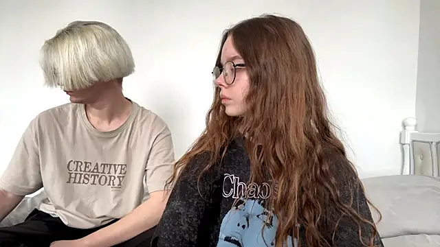 Snapshot of EhtelBiondi chatting on 02-18-26, 08:21 EhtelBiondi online show from 02-18-26, 08:21