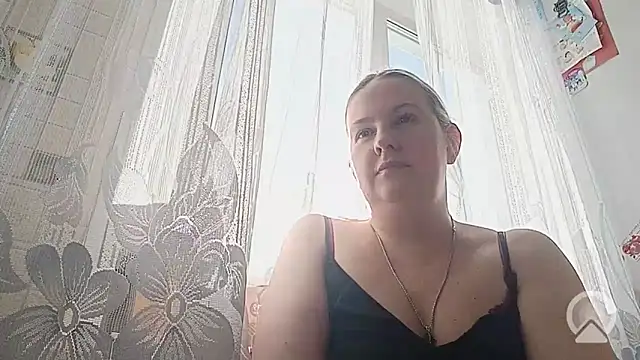 Snapshot of Melorini chatting on 02-16-26, 07:26 Melorini online show from 02-16-26, 07:26