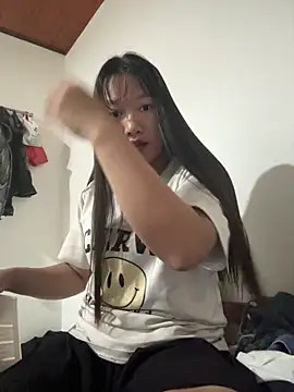 TrangNemo online show from 10-16-25, 12:55