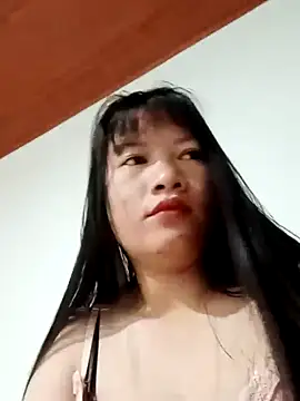 TrangNemo online show from 10-18-25, 08:42