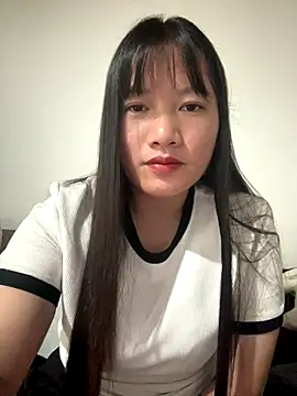 TrangNemo online show from 12-22-25, 04:20