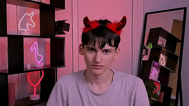 Snapshot of rico_steel chatting on 11-06-25, 10:10 rico steel online show from 11-06-25, 10:10