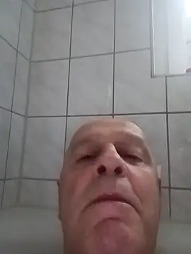 Snapshot of rudy-kralik chatting on 11-25-25, 02:39 rudy-kralik online show from 11-25-25, 02:39