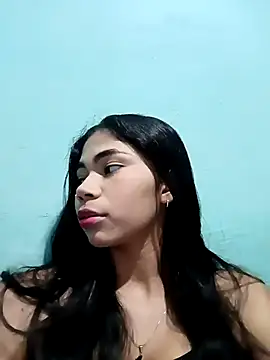 Snapshot of Ammyy_Wood_ chatting on 10-21-25, 01:17 Ammyy Wood online show from 10-21-25, 01:17