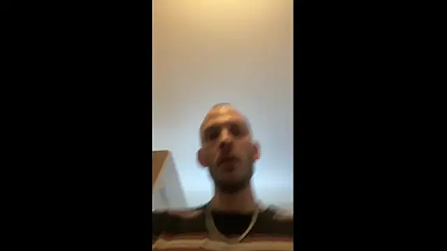 MolleDolle online show from 04-19-26, 05:12