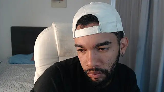 andresnoir  online show from 11-03-25, 01:45