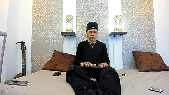 JacobBlackwell  online show from 10-15-25, 07:58