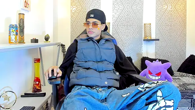 JacobBlackwell  online show from 11-16-25, 07:19