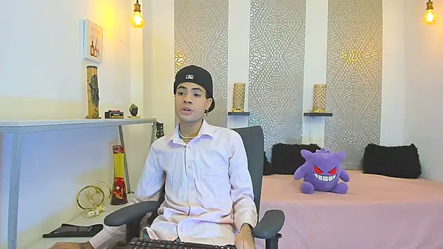 JacobBlackwell  online show from 11-17-25, 07:19