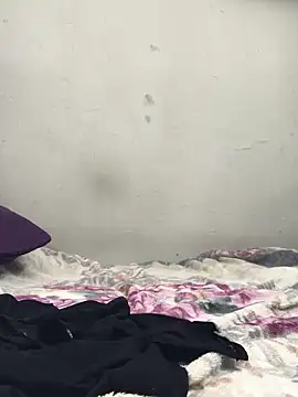 Snapshot of Venusasss chatting on 11-16-25, 04:34 Venusasss online show from 11-16-25, 04:34