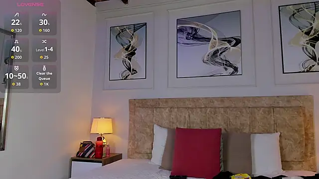 Snapshot of celeste_collins_ chatting on 11-26-25, 12:17 celeste collins online show from 11-26-25, 12:17