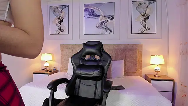 Snapshot of celeste_collins_ chatting on 12-03-25, 11:41 celeste collins online show from 12-03-25, 11:41