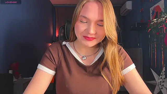 Snapshot of RebeccaEglitis chatting on 05-17-26, 05:09 RebeccaEglitis online show from 05-17-26, 05:09