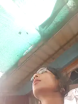 Snapshot of slavquin chatting on 03-12-26, 06:41 slavquin online show from 03-12-26, 06:41