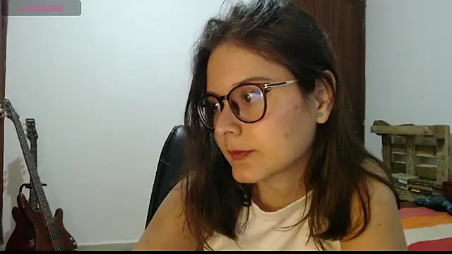 CarlaLorez online show from 04-10-26, 01:33