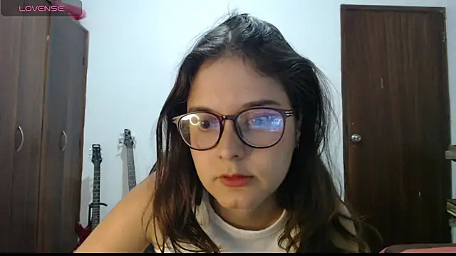 CarlaLorez online show from 04-23-26, 10:12