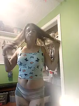 Snapshot of 1988beth chatting on 10-15-25, 07:03 1988beth online show from 10-15-25, 07:03