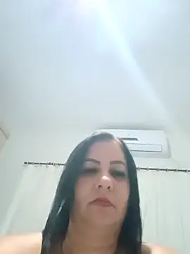 Snapshot of CleoHot25 chatting on 12-22-25, 12:07 CleoHot25 online show from 12-22-25, 12:07