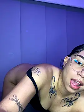 Snapshot of Scarlett_Rave chatting on 10-12-25, 01:26 Scarlett Rave online show from 10-12-25, 01:26