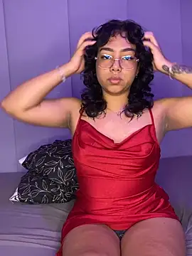 Snapshot of Scarlett_Rave chatting on 10-13-25, 04:23 Scarlett Rave online show from 10-13-25, 04:23