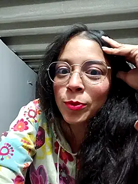Snapshot of Eloisa_smith chatting on 10-25-25, 05:26 Eloisa smith online show from 10-25-25, 05:26