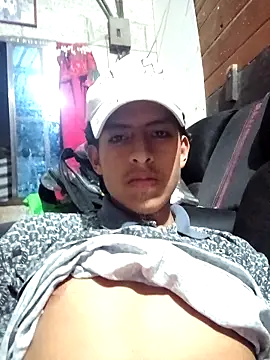 Snapshot of SKELLY09009 chatting on 03-17-26, 12:59 SKELLY09009 online show from 03-17-26, 12:59