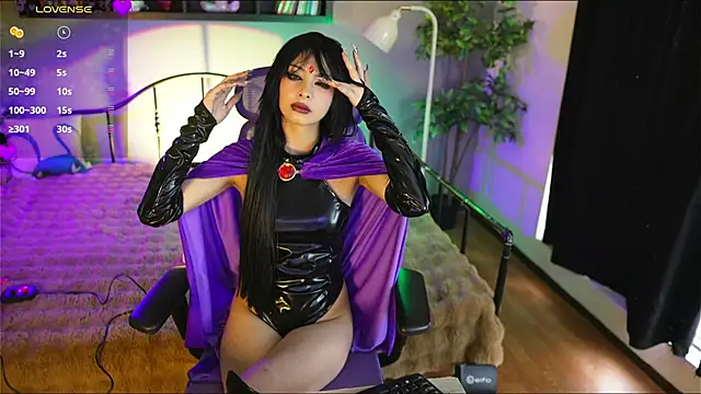 Bayonetta doll online show from 10-16-25, 09:16