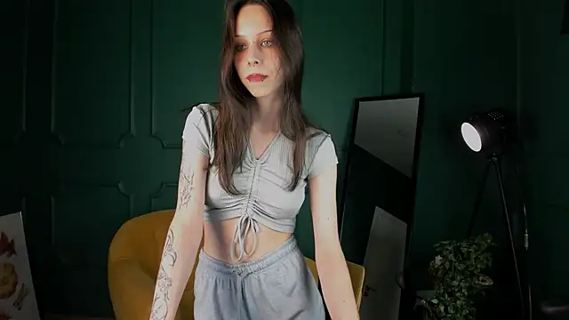 Snapshot of Amber__lust chatting on 10-16-25, 01:34 Amber lust online show from 10-16-25, 01:34