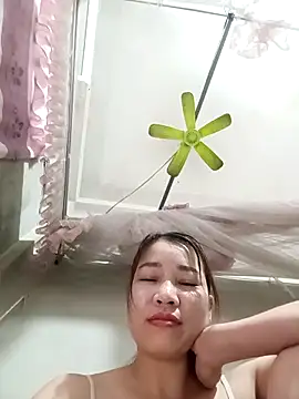 ladzy sexy online show from 04-11-26, 04:00