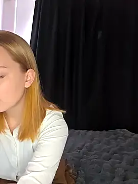 Sweet Little Lie online show from 10-14-25, 02:23