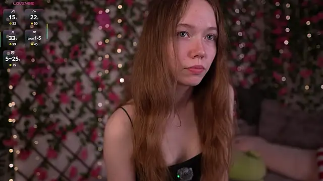 Snapshot of Petite_Polly chatting on 02-08-26, 06:11 Petite Polly online show from 02-08-26, 06:11