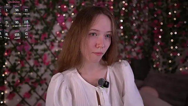 Snapshot of Petite_Polly chatting on 02-20-26, 06:08 Petite Polly online show from 02-20-26, 06:08