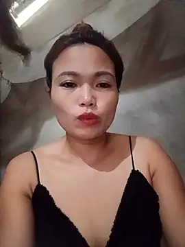 Snapshot of Rabbit-small chatting on 10-21-25, 03:29 Rabbit-small online show from 10-21-25, 03:29