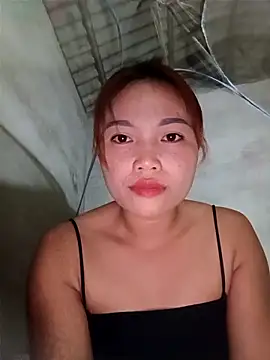 Snapshot of Rabbit-small chatting on 10-29-25, 01:46 Rabbit-small online show from 10-29-25, 01:46