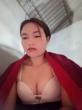 Snapshot of Rabbit-small chatting on 11-21-25, 04:16 Rabbit-small online show from 11-21-25, 04:16