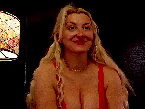 Snapshot of LeticiaReys chatting on 02-02-26, 06:28 LeticiaReys online show from 02-02-26, 06:28