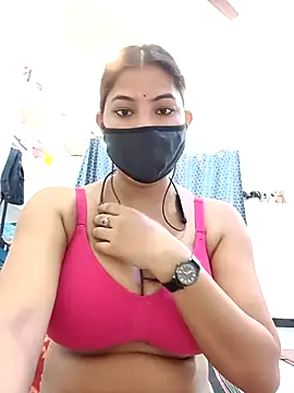 Hot radhaji online show from 05-13-26, 02:42