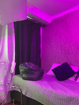 KarinaFlowers  online show from 02-11-26, 12:10