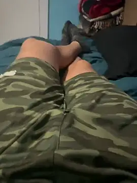 Snapshot of Steven-1989 chatting on 03-04-26, 08:42 Steven-1989 online show from 03-04-26, 08:42