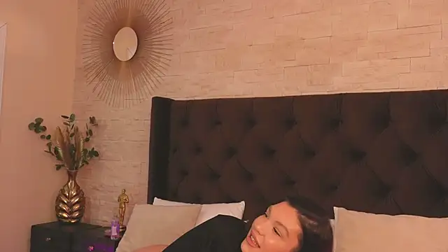 ClaraPasssion online show from 10-27-25, 07:51