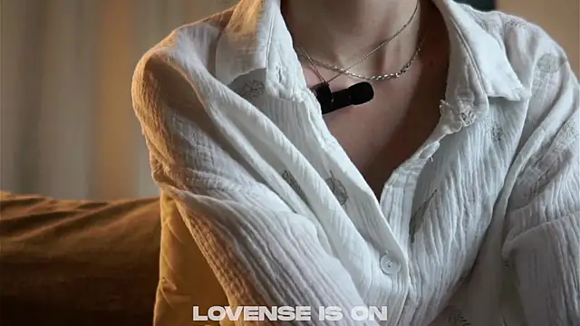 MarcyFrazee online show from 10-31-25, 04:02