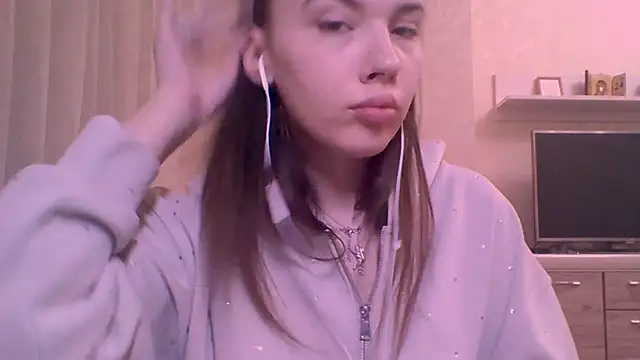 CeyaLier online show from 03-26-26, 06:02