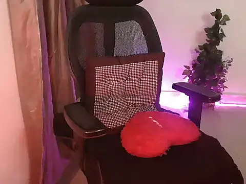 Royal zara online show from 10-18-25, 07:58