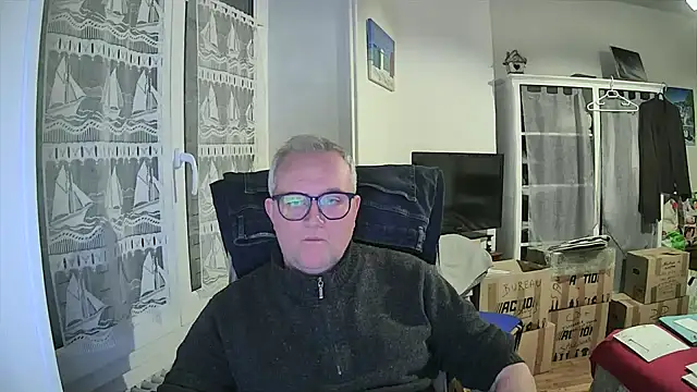 Snapshot of macdut67 chatting on 03-01-26, 04:25 macdut67 online show from 03-01-26, 04:25