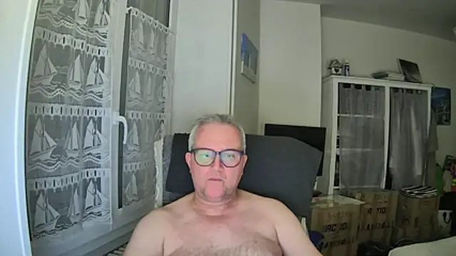 Snapshot of macdut67 chatting on 07-07-26, 02:58 macdut67 online show from 07-07-26, 02:58